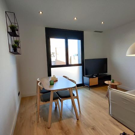 הוספיטלט דה יוברגאט Stylish Apartments Camp Nou מראה חיצוני תמונה