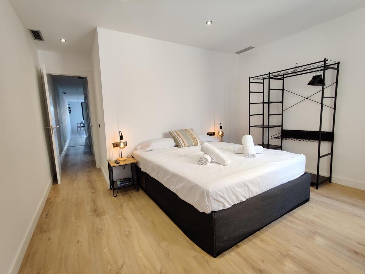 הוספיטלט דה יוברגאט Stylish Apartments Camp Nou מראה חיצוני תמונה